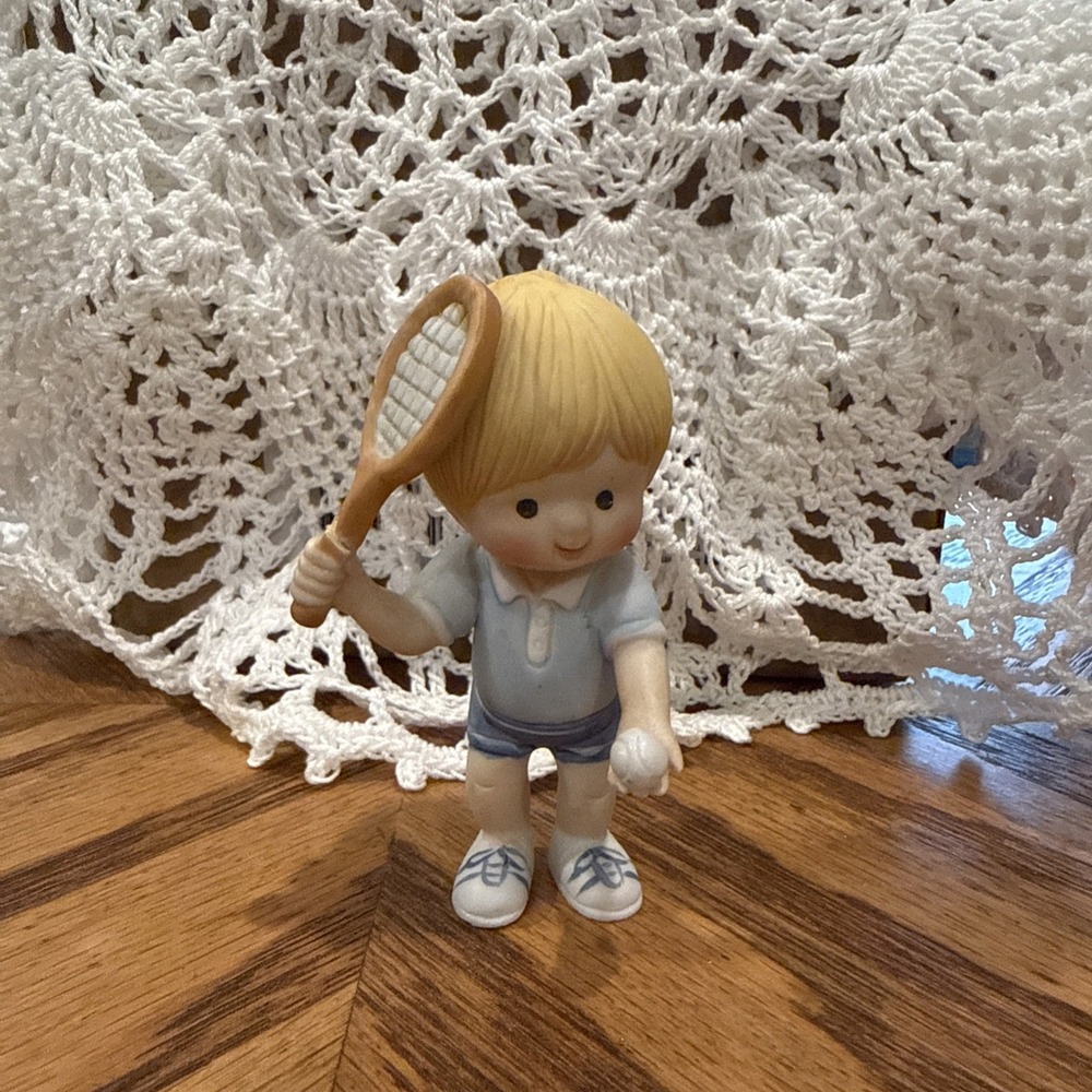 1982 Enesco Country Cousins Scooter Playing Tennis